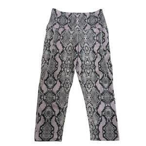 BlackMilk Pink Black Animal Reptile Print Cropped Capri Leggings Sz M Pockets